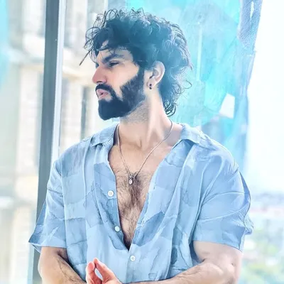 Laqshay Kapoor profile