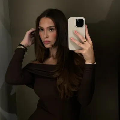Lara Beu profile
