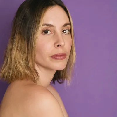 Lara Parker profile