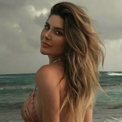Lara Honner profile