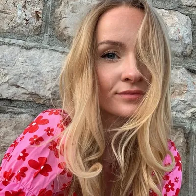 LARA JEANY profile
