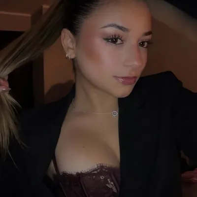Lara Micaelo profile