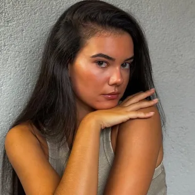 Lara Varela profile