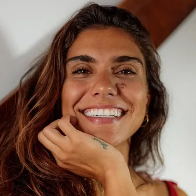 Larissa Colombo profile