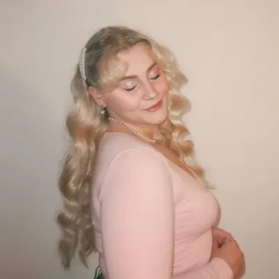 Larissa ✨ profile