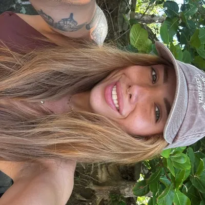 LARISSA LIZZIERI profile