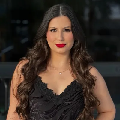 LARISSA MAIOKI profile