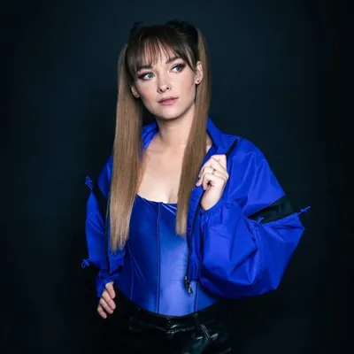 LARI LUKE profile