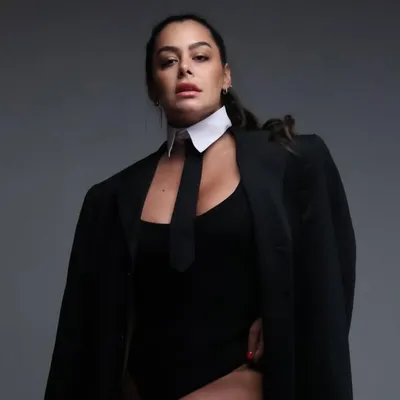 Lari Riquelme profile