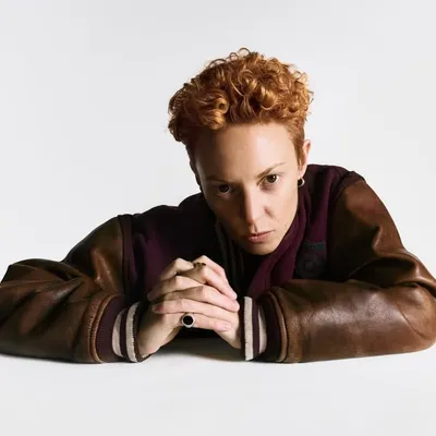 LA ROUX profile