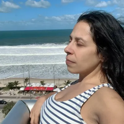Laura Tabara profile