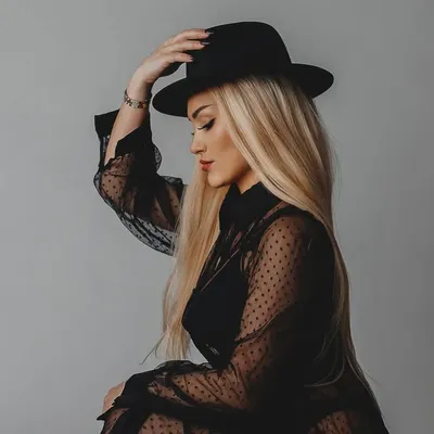 NADIA BEAUTY EXPERT APPROVED BY CELEBRITIES profile