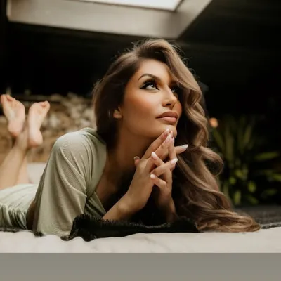LASH OUT STUDIO | BRIDAL makeup artist + educator profile
