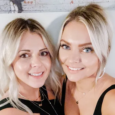 Karolina & Marta profile