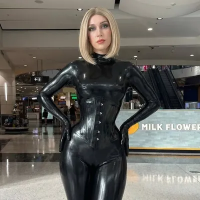 Latex Alina profile