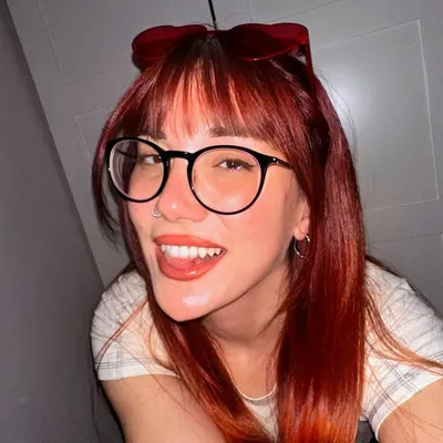 Carla Laubalo profile