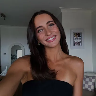 Laura Crossan profile
