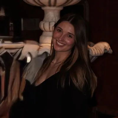 Laura profile