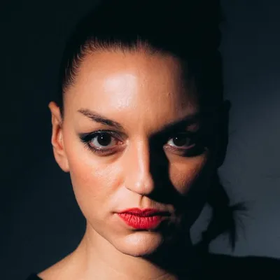 Laura Calu profile