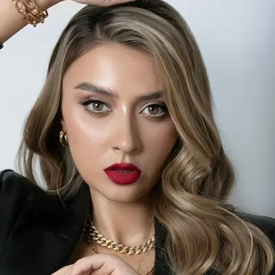 Laura Charaba profile