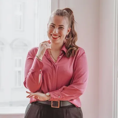 Laura | FASHION • BUSINESS • LIFESTYLE ❤️🔥 profile