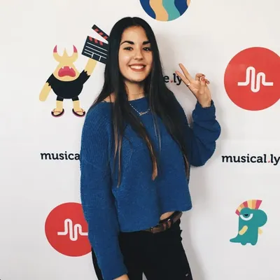 Laura🎙 profile
