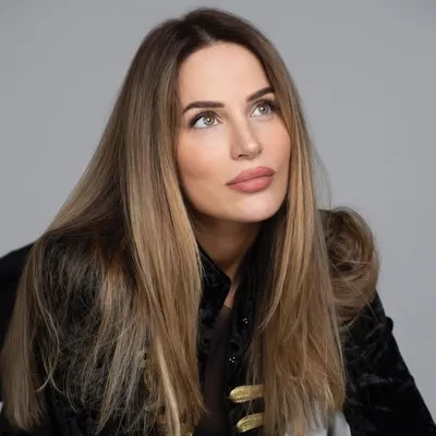 Laura Arabova profile