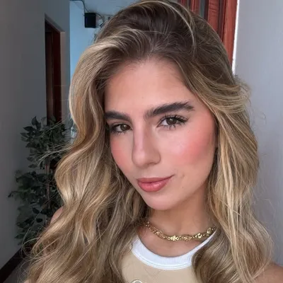 Laura Arango profile