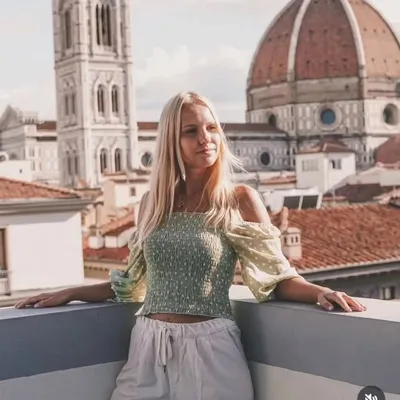 Laura ๐ค profile