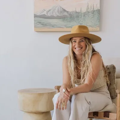 Laura Burkhart | FINE ART | Paint. Wood. Motherhood profile