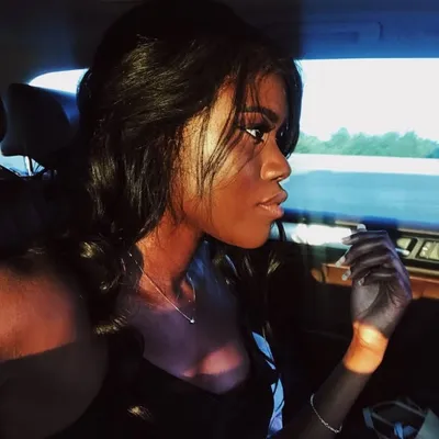 L a u r a D j a e profile