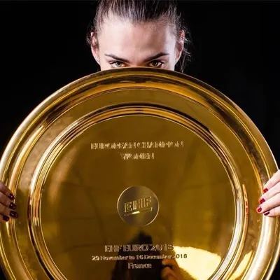 Laura Glauser profile