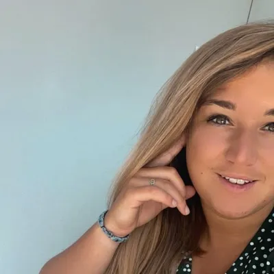 Laura profile