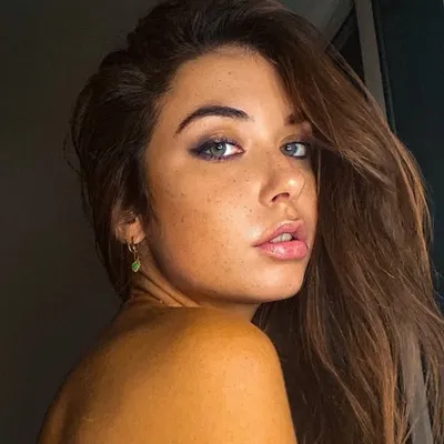 Laura Iannello profile