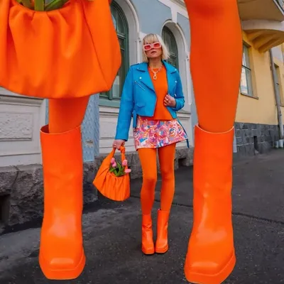 Laura | Dopamine Dressing | Colorful Fashion Inspo | Stylist ✨ profile