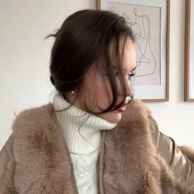 laura profile
