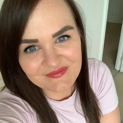 Laura J Jeffries profile