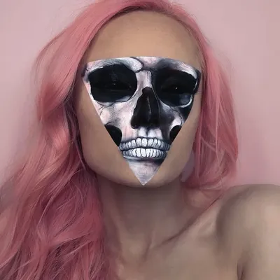Laura profile