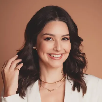 Laura Kuczynski profile