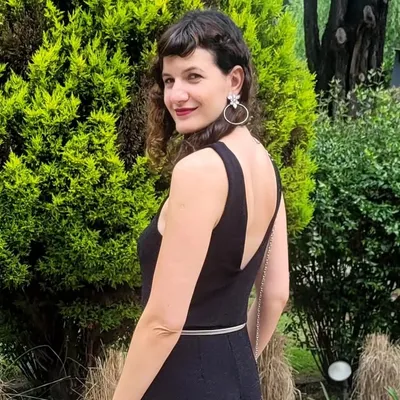 Laura Lucaci profile