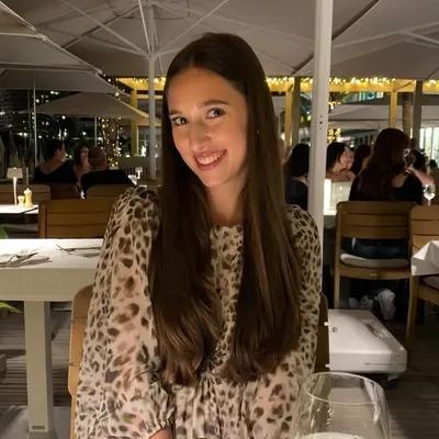 Laura Mlakar profile