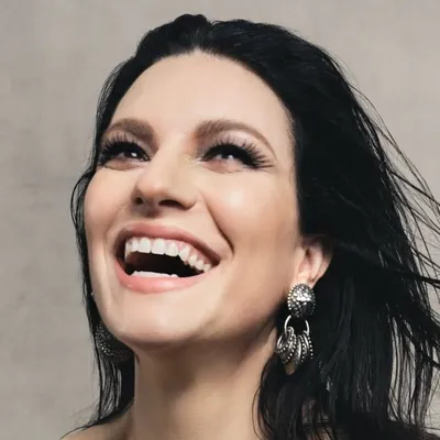 Laura Pausini Official profile