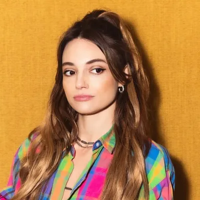Laura Perlongo profile