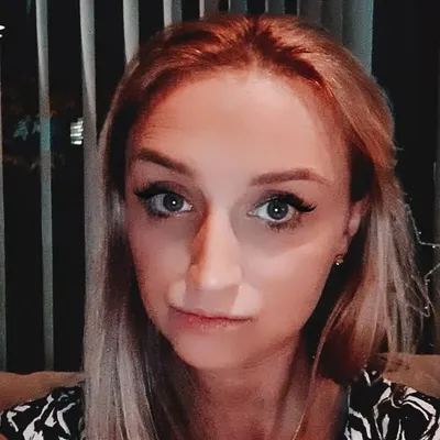 Laura Brown profile
