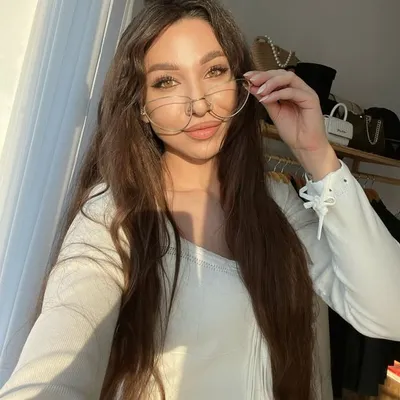 Laura Serban profile