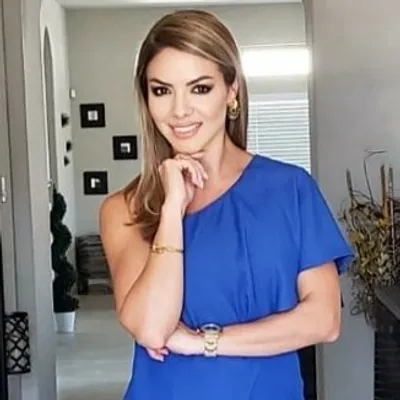 LAURA SIERRA profile