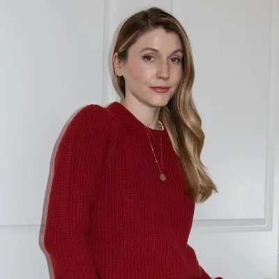 Laura profile