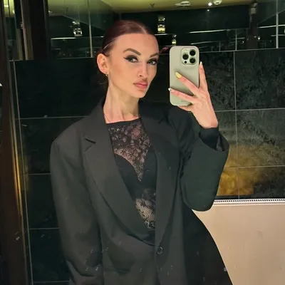Laura ๐ profile