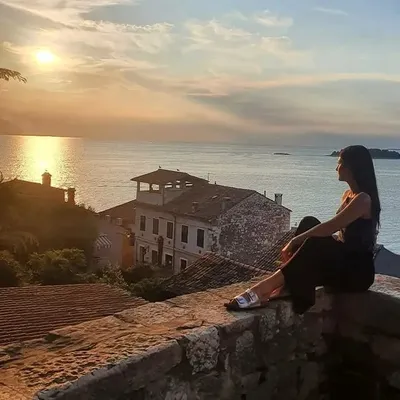 laura profile