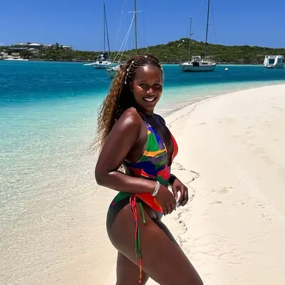 Laure-Anaïs - Travel Content Creator profile